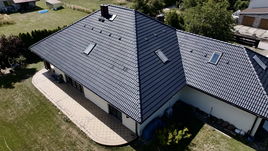 Pcdach zdjecia z realizacji mycia malowania dachu kostki brukowej elewacji37